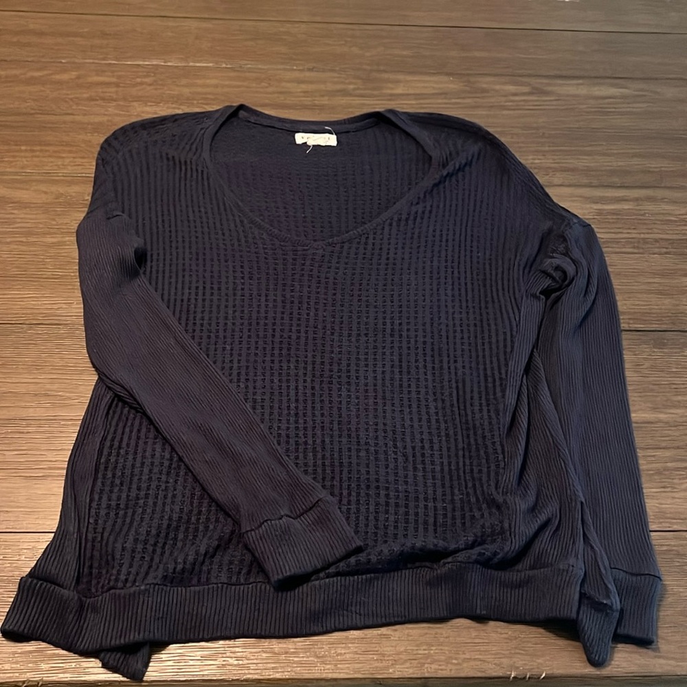 Navy blue v-neck long sleeve
